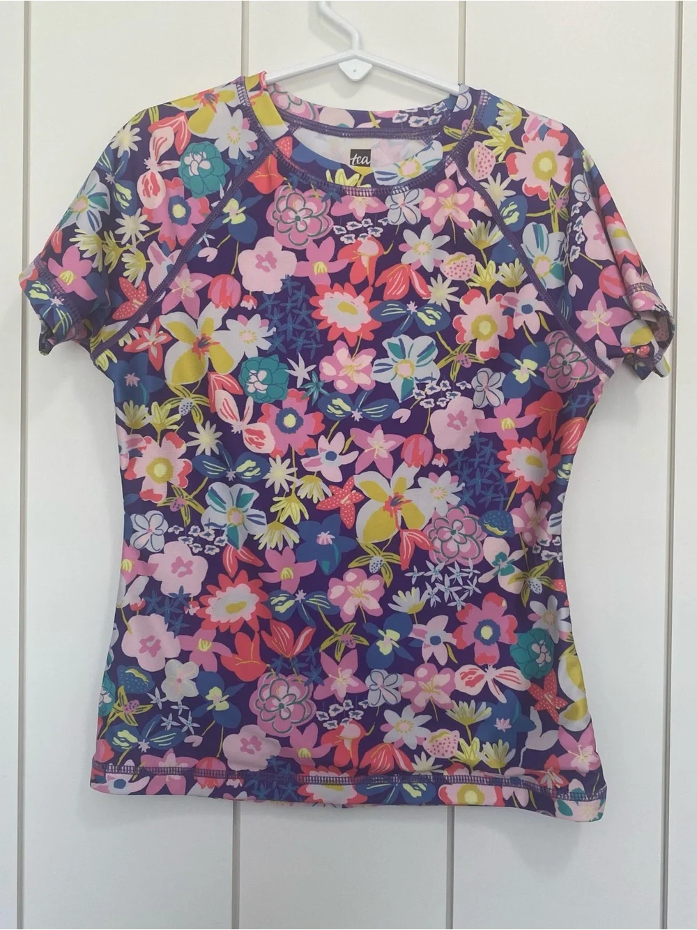 Tea Collection Girls Short-Sleeve Rashguard - Caribbean Wildflowers